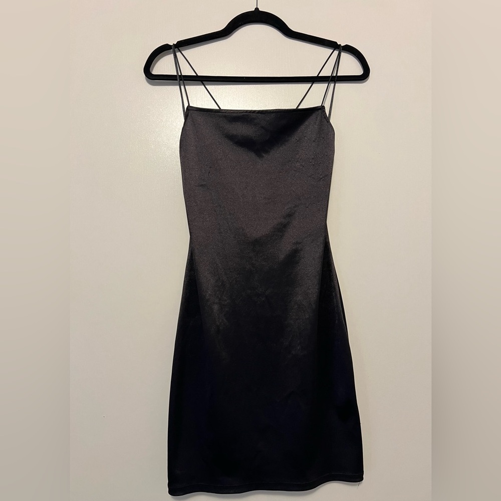 Divided Elegant Strapless Black Dress